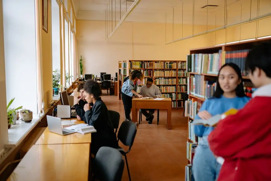 Góc đọc sách trong thư viện